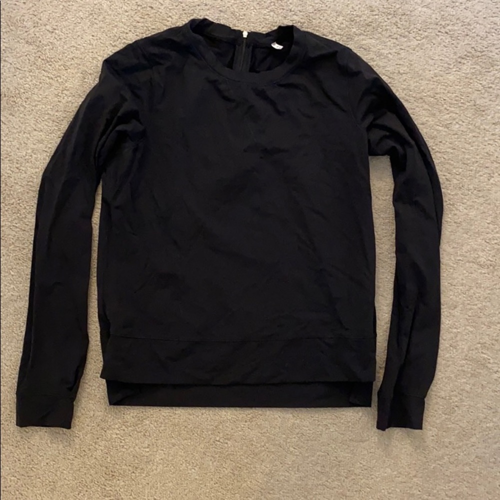 Black lululemon top